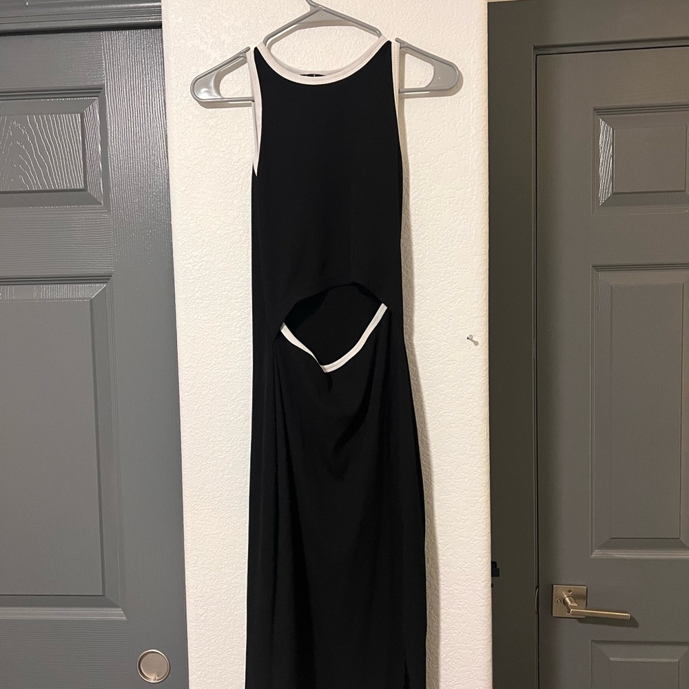 WORN ONCE Black and White Ribbed Midi Dress